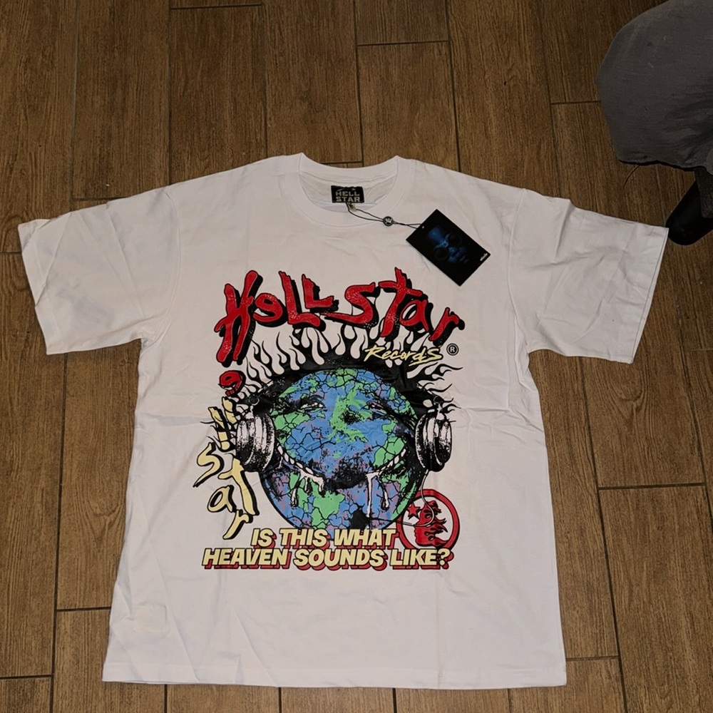 HELLSTAR STUDIOS “IS THIS WHAT HEAVEN SOUNDS LIKE ?” TSHIRT BNWT
